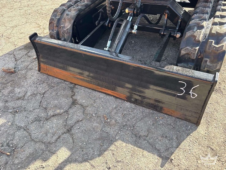 2026-cfg-industrial-h16r-mini-excavator-image-7
