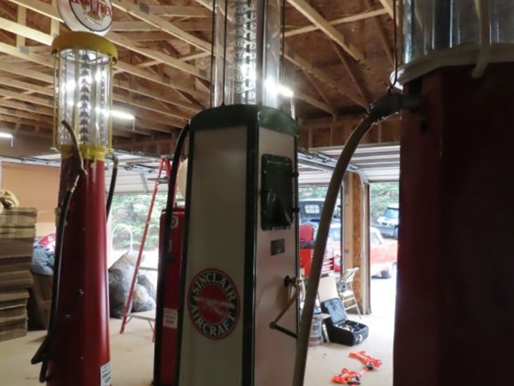 butler-model-41-upright-visible-10-gallon-gas-pump-with-sinclair-globe-image-4