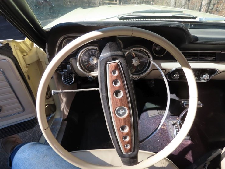 1968-ford-mustang-convertible-image-17