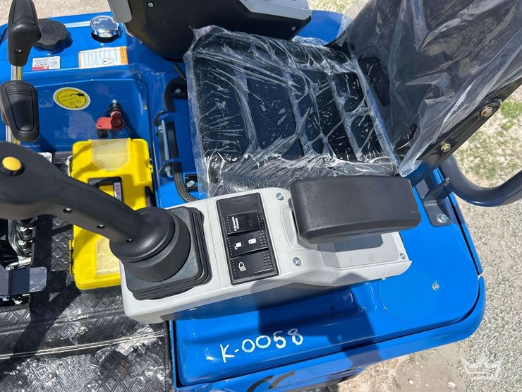2026-cfg-industrial-dm20ym-mini-excavator-image-16