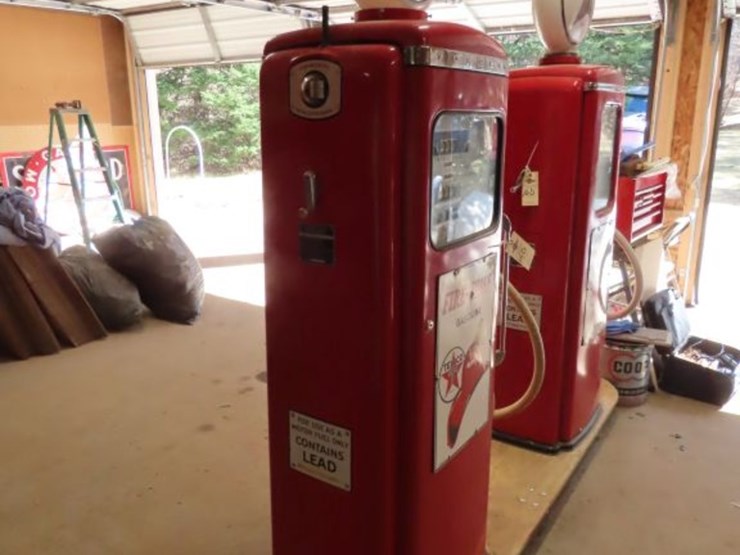 tokheim-double-sided-restored-computing-gas-pump-with-texaco-globe-image-4