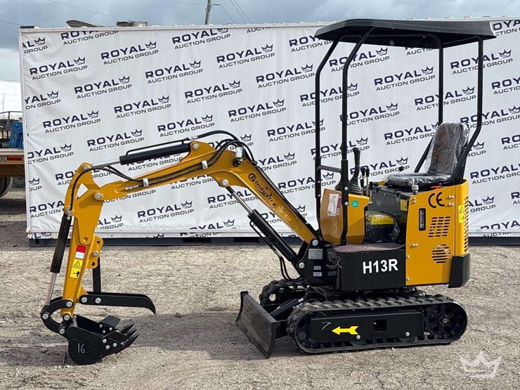 2026-cfg-industrial-h13r-mini-excavator-image-1