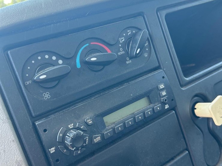 2010-international-durastar-4400-image-33