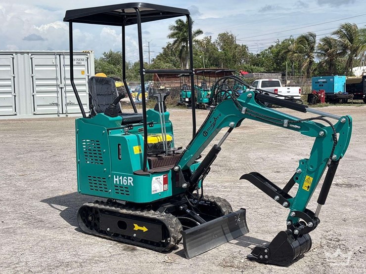 2026-cfg-industrial-h16r-mini-excavator-image-2
