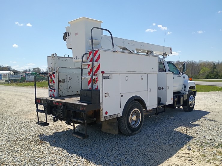 #24215-•-1999-gmc-c7500-bucket-truck-image-9