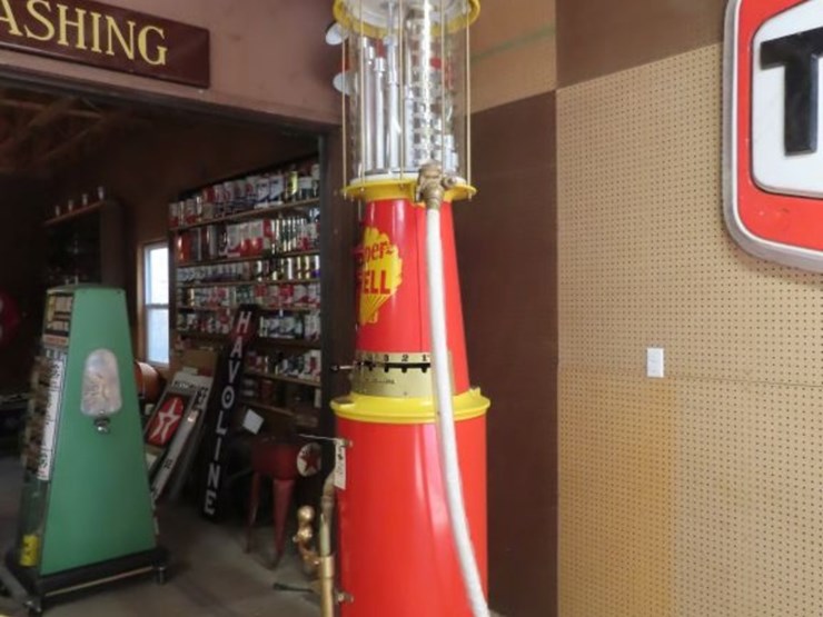 correct-measure-company-10-galloon-upright-visible-gas-pump-with-shell-milk-glass-globe-image-11