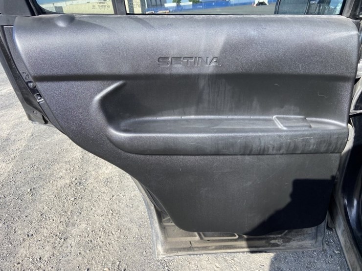 2017-ford-explorer-image-25