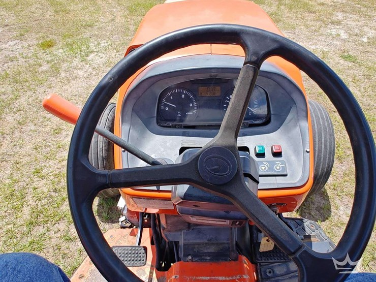 2008-kubota-m5040-image-13