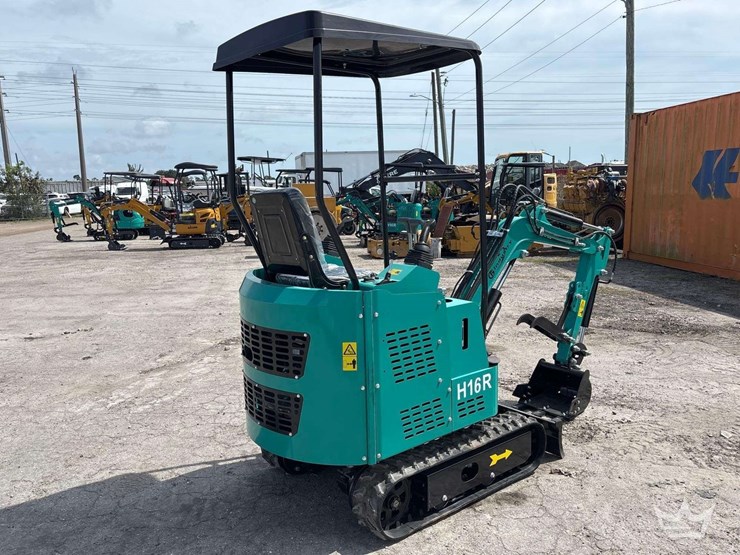 2026-cfg-industrial-h16r-mini-excavator-image-3
