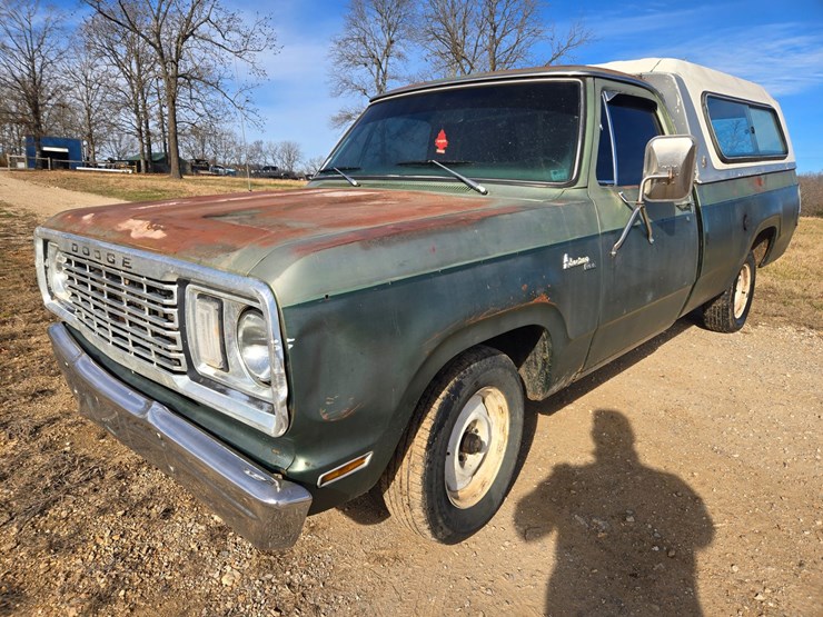 1977-dodge-150-image-2