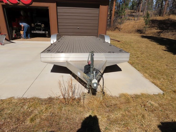 featherlite-aluminum-single-car-trailer-image-2