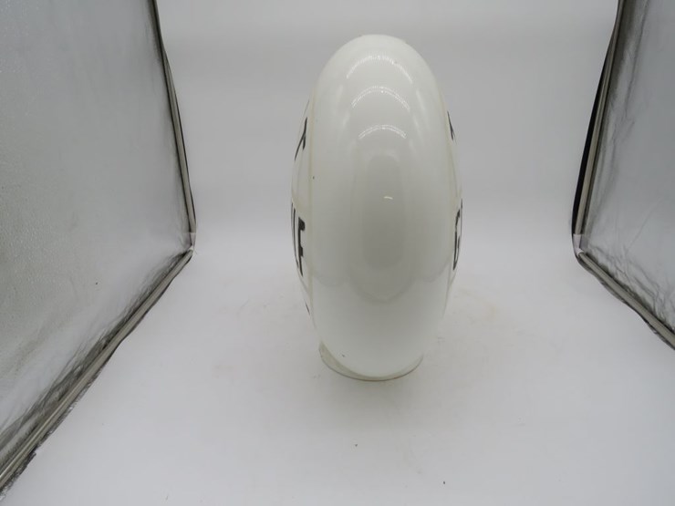 that's-good-gulf-gasoline-milk-glass-globe-image-3