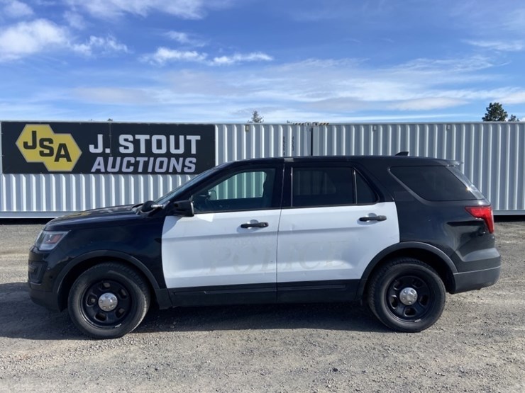 2017-ford-explorer-image-2