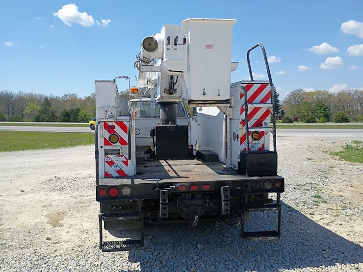 #24215-•-1999-gmc-c7500-bucket-truck-image-6