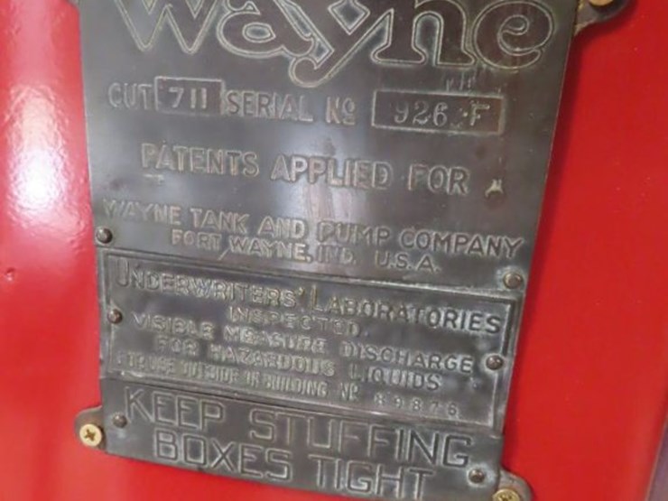 wayne-upright-visible-10-gallon-gas-pump-with-texaco-globe-image-2