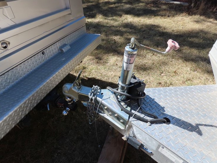 featherlite-aluminum-single-car-trailer-image-13