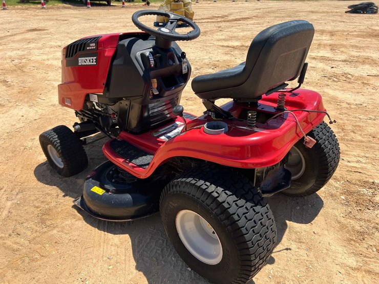 huskee-lt4200-image-2