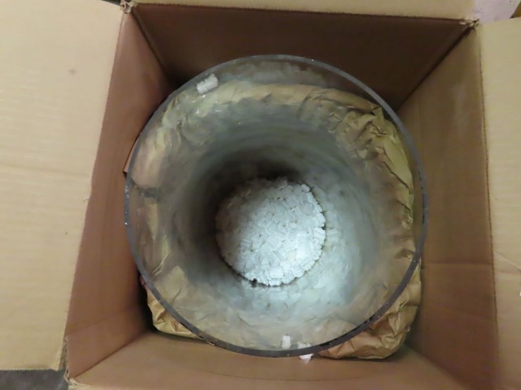 glass-10-gallon-gas-pump-cylinder-in-box-and-1-cracked-10-gallon-cylinder-as-a-pair-image-3