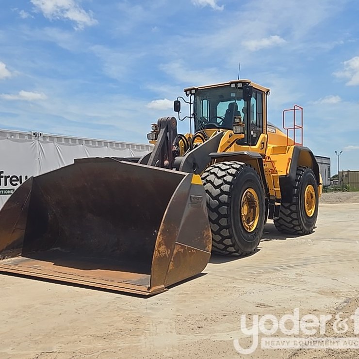 2017 VOLVO L220H