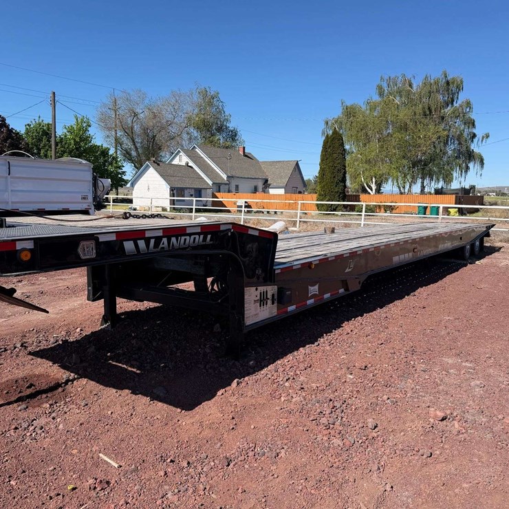 2012 LANDOLL 440