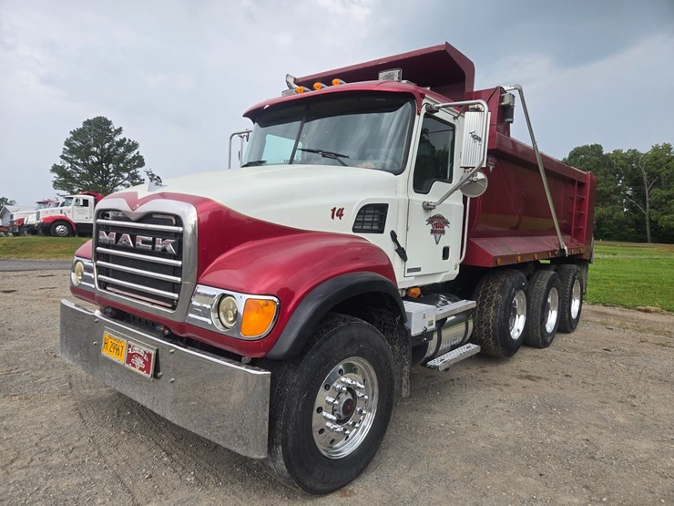 #24355-•-2004-mack-cv713-granite-dump-truck-image-2