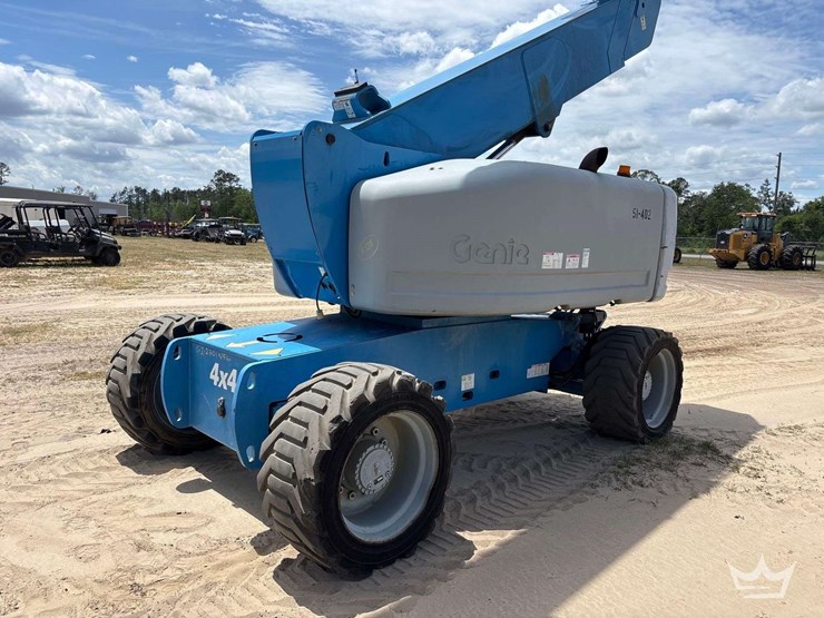 2013-genie-z-80-80ft-4x4-articulating-boom-lift-image-3