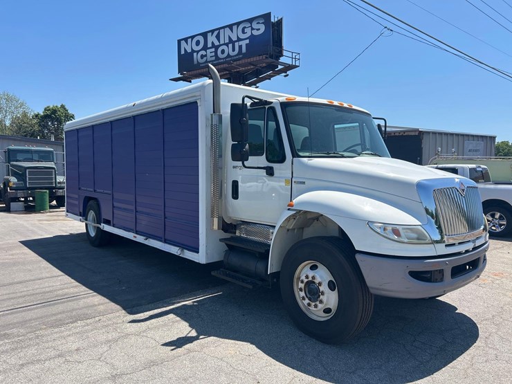 2010-international-durastar-4400-image-2