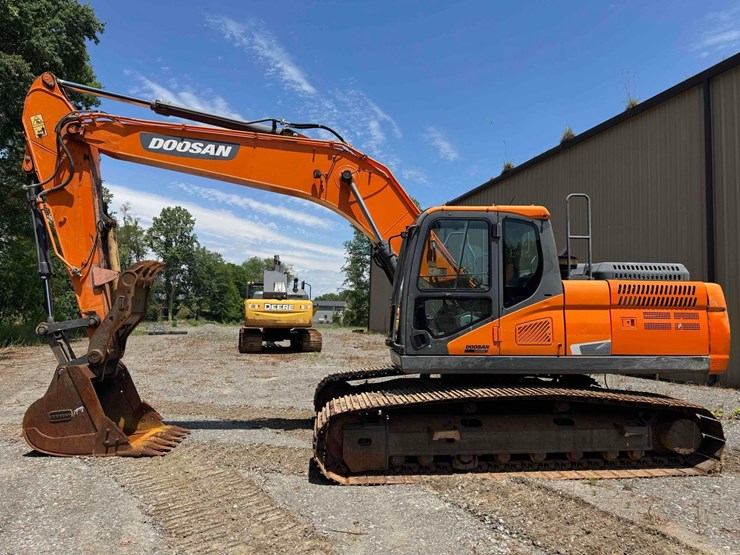 2021-doosan-dx225-lc-5-image-2