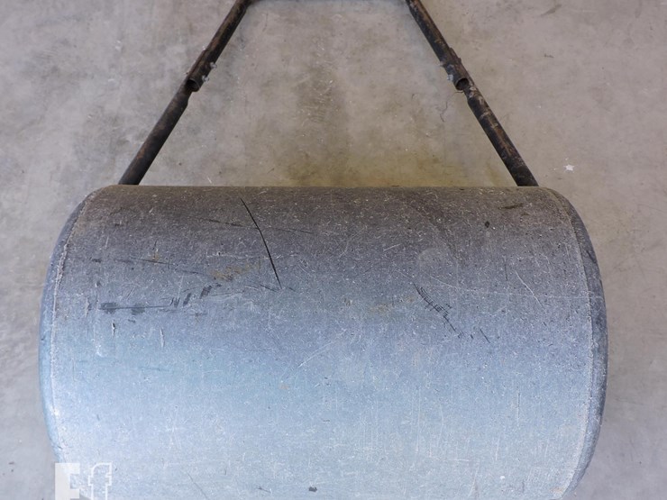 poly-lawn-roller,-26”-wide,-water-fillable-image-1