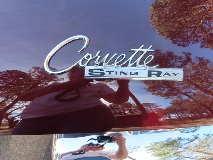 1964-chevrolet-corvette-stingray-roadster-image-30