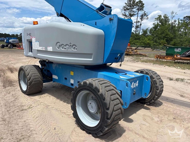 2013-genie-z-80-80ft-4x4-articulating-boom-lift-image-4