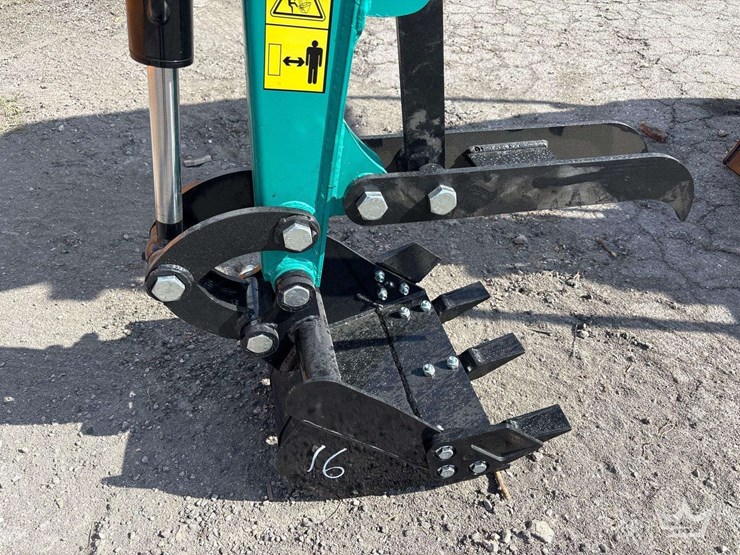 2026-cfg-industrial-h16r-mini-excavator-image-5