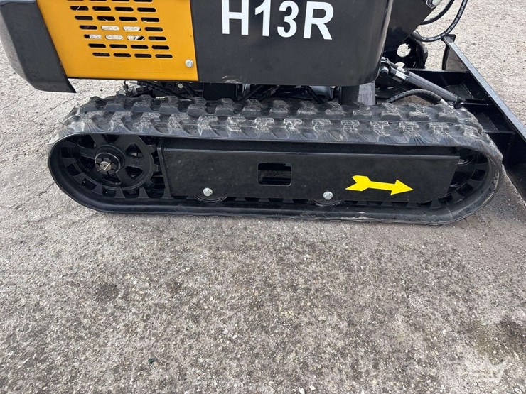 2026-cfg-industrial-h13r-mini-excavator-image-16