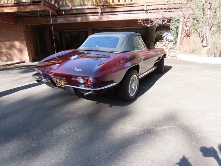 1964-chevrolet-corvette-stingray-roadster-image-37