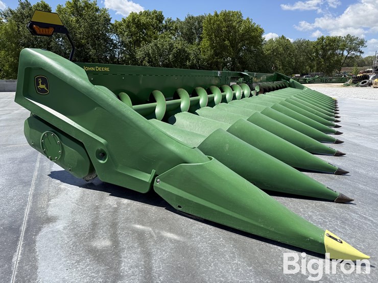 2022-john-deere-c16r-image-4