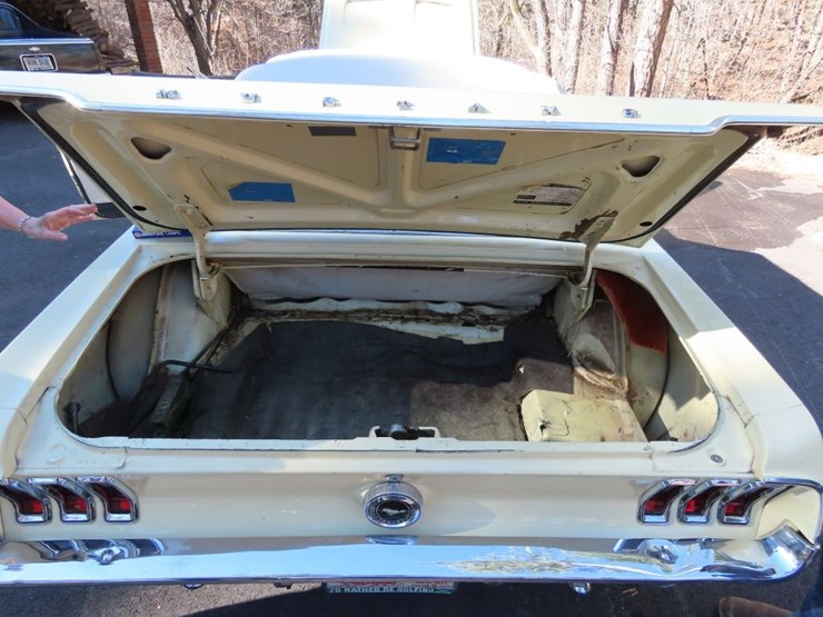 1968-ford-mustang-convertible-image-35
