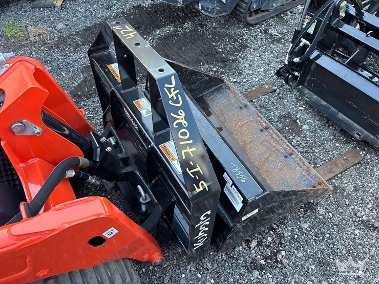2024-kubota-scl1000-image-8