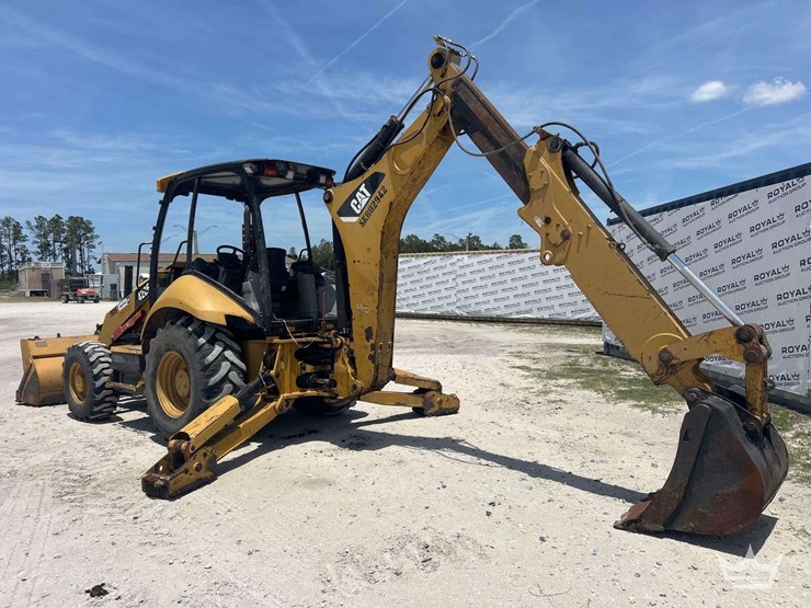 2014-caterpillar-420f-image-42