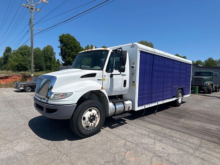 2010-international-durastar-4400-image-1