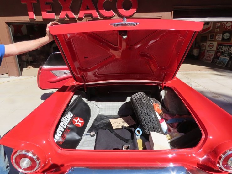1957-ford-thunderbird-convertible-image-11