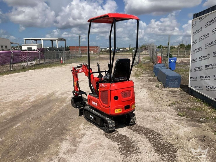 2025-me15-mini-excavator-image-4