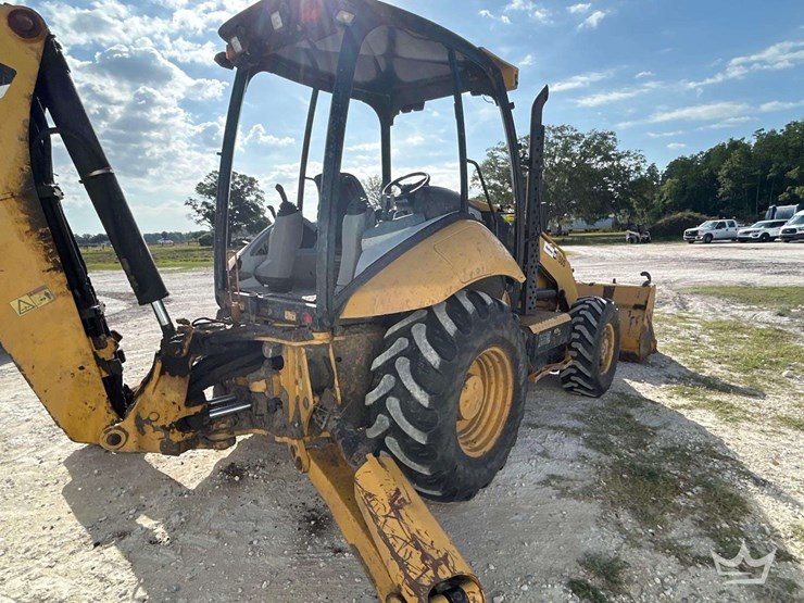 2014-caterpillar-420f-image-7