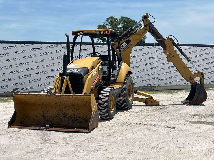 2014-caterpillar-420f-image-4
