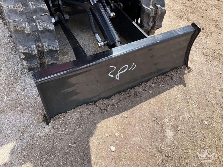2025-me15-mini-excavator-image-17