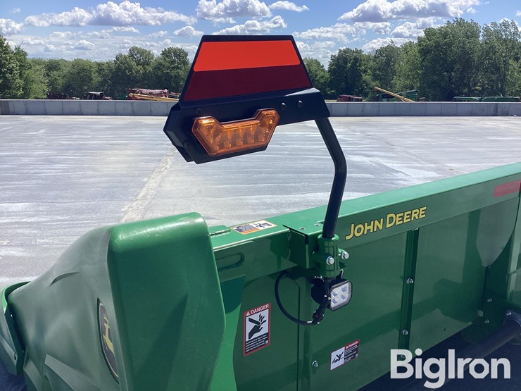 2022-john-deere-c16r-image-13