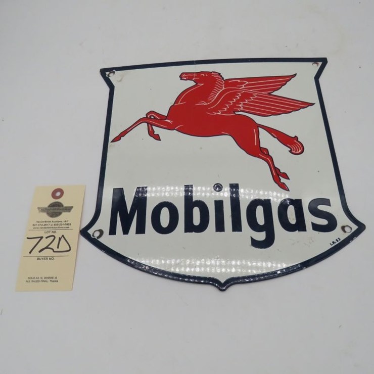 Mobil Gas Porcelain Pump Plate