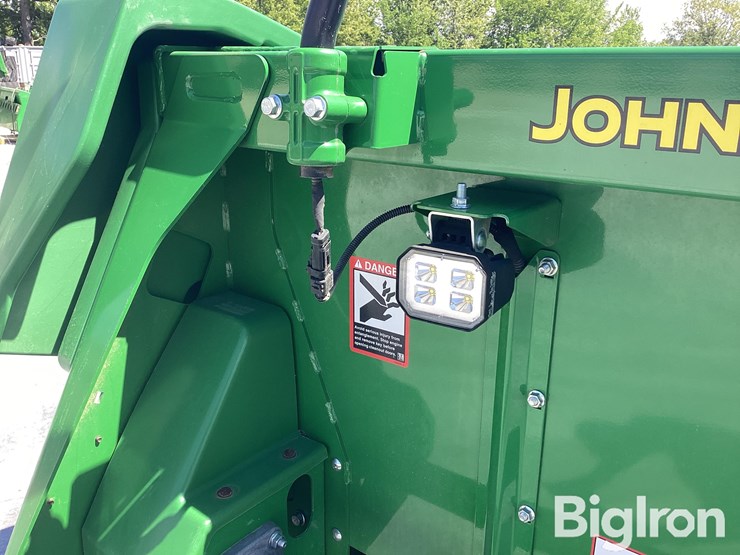 2022-john-deere-c16r-image-18