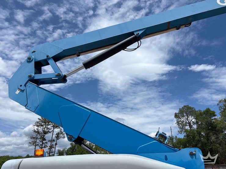 2013-genie-z-80-80ft-4x4-articulating-boom-lift-image-8