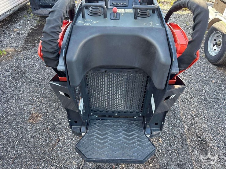 2024-kubota-scl1000-image-32