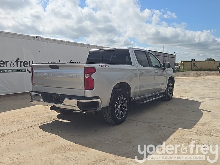 2022-chevrolet-1500-image-5